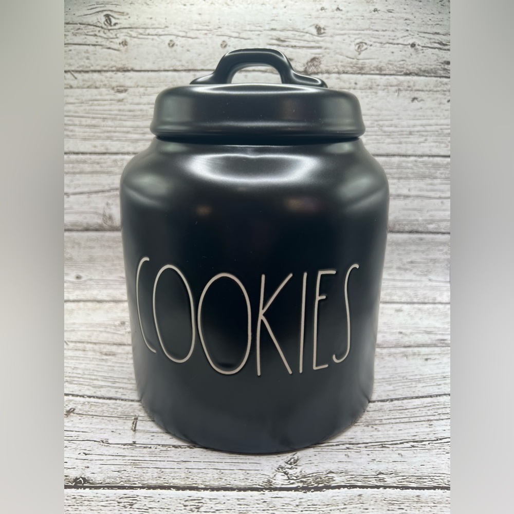 Rae Dunn “Cookies” 🍪 Jar !